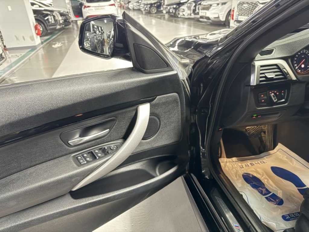 BMW 그란투리스모 3시리즈 GT (F34) GT 320D M 스포트 프리미엄 이미지 11