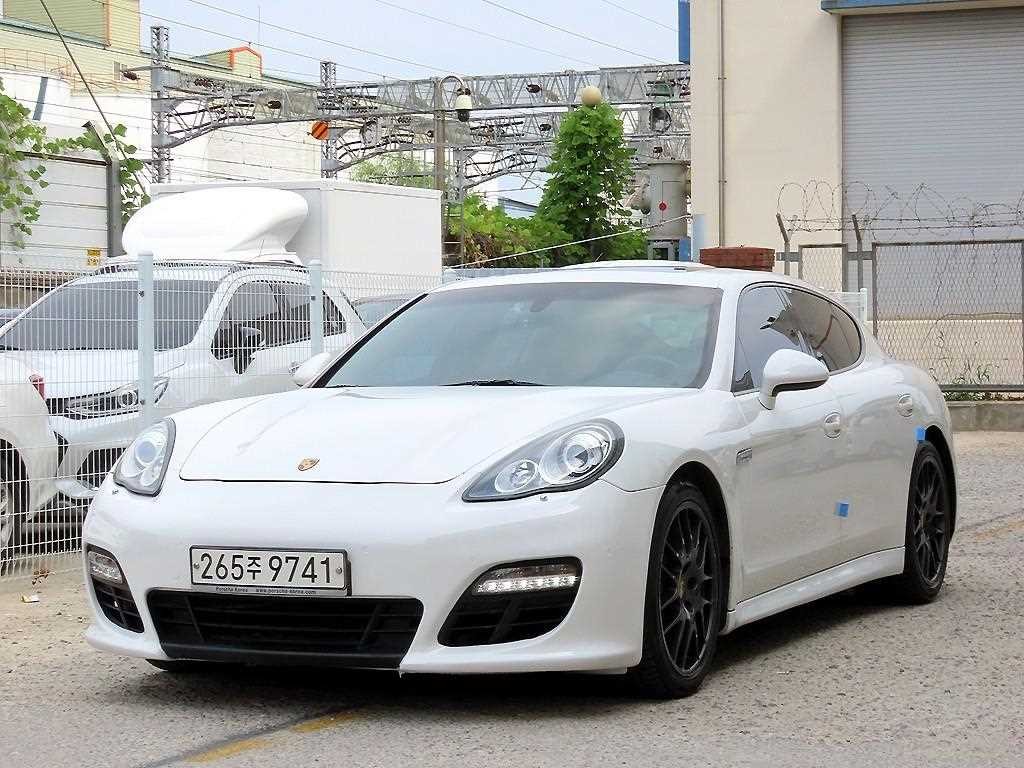 포르쉐 파나메라 3.6 AWD 이미지 1