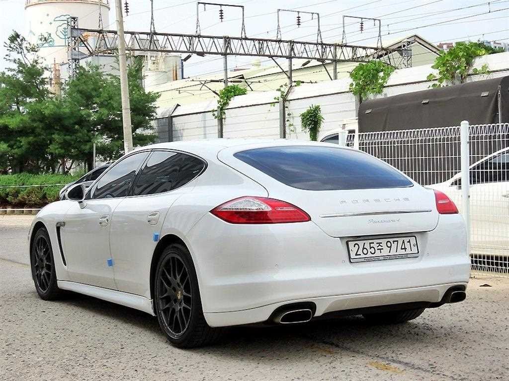 포르쉐 파나메라 3.6 AWD 이미지 3