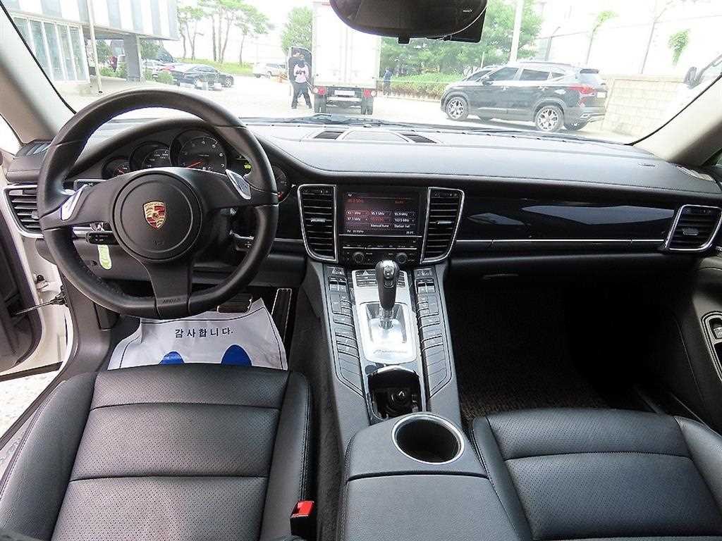 포르쉐 파나메라 3.6 AWD 이미지 7
