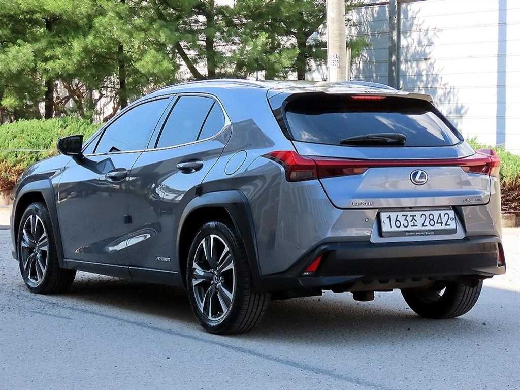 렉서스 UX UX 250h 2.0 AWD 이미지 3