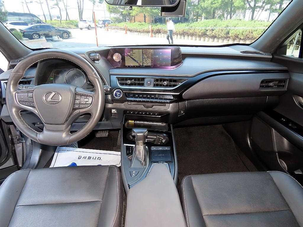 렉서스 UX UX 250h 2.0 AWD 이미지 7