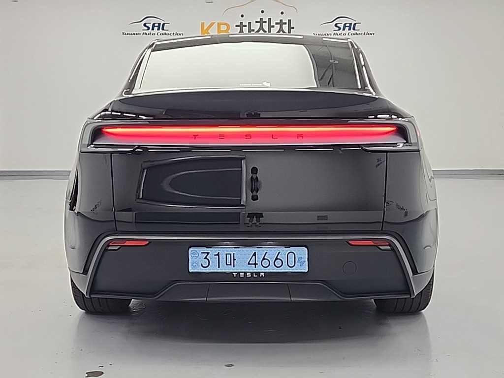 테슬라 모델 Y RWD 이미지 3