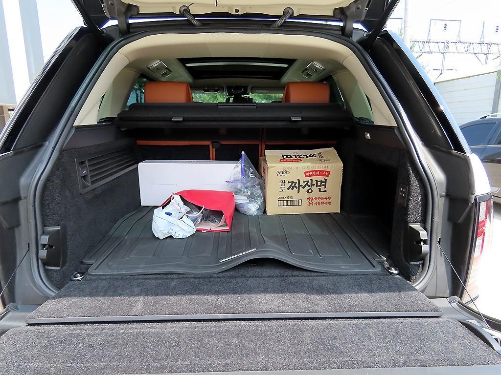 랜드로버 레인지로버 레인지로버 4세대 4.4 SDV8 AB 디젤 이미지 17