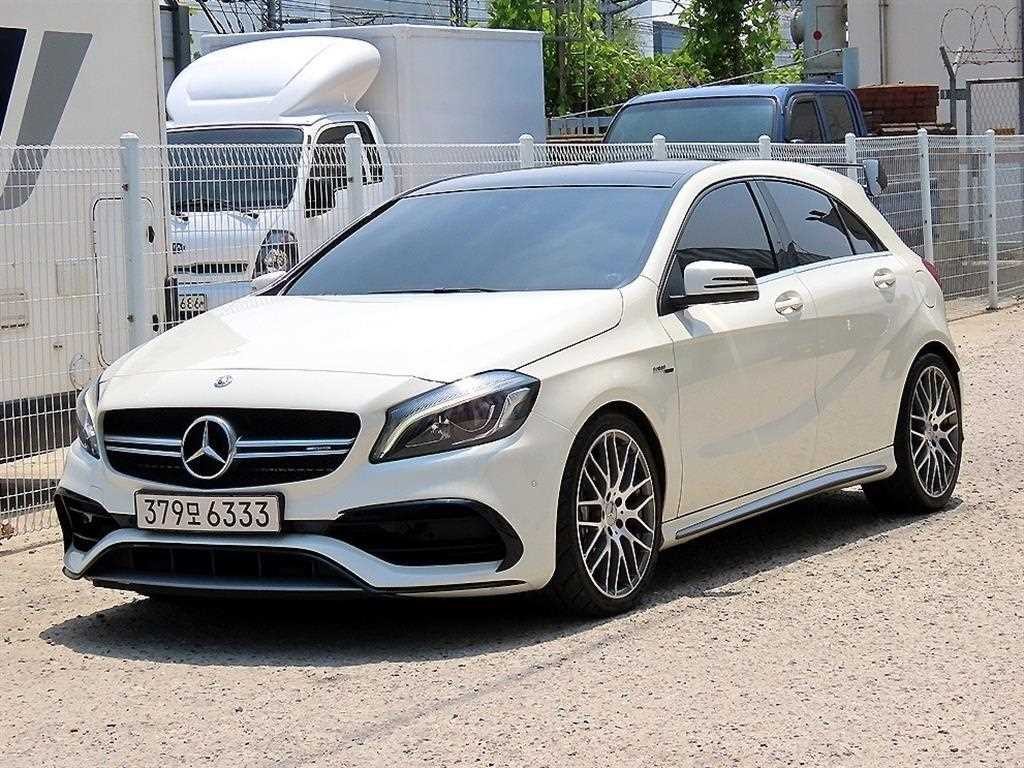 벤츠 A 클래스 A클래스 W176 A45 AMG 4MATIC 이미지 1
