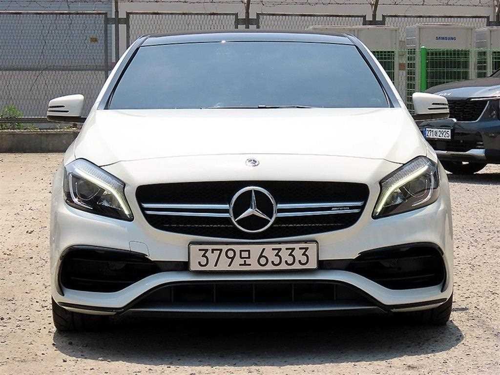 벤츠 A 클래스 A클래스 W176 A45 AMG 4MATIC 이미지 2