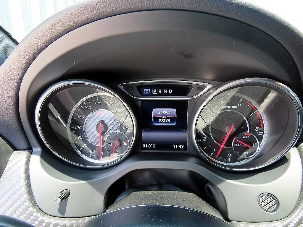 벤츠 A 클래스 A클래스 W176 A45 AMG 4MATIC 이미지 9