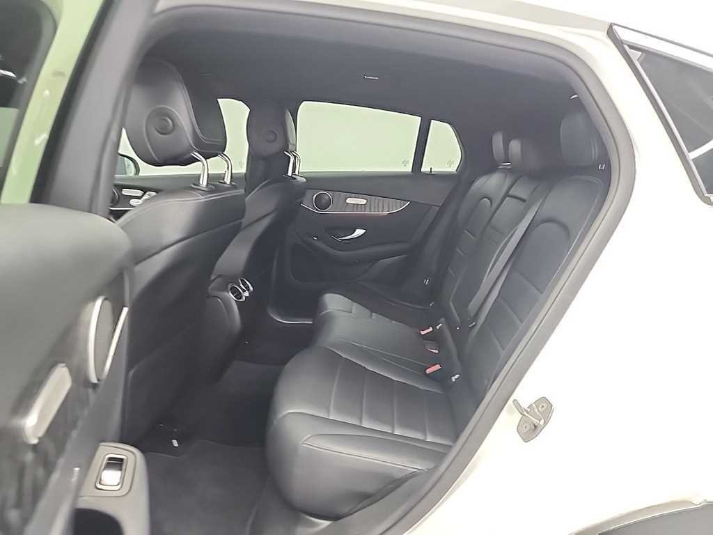 벤츠 GLC 클래스 GLC클래스 X253 GLC 300 4MATIC 쿠페 이미지 13