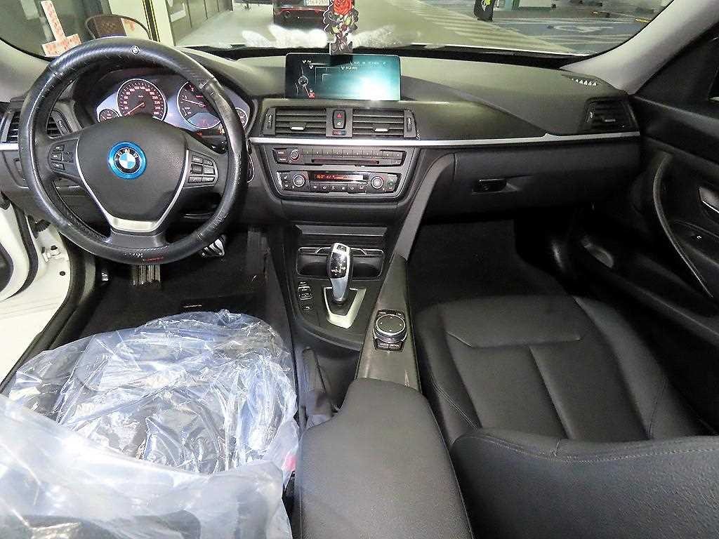 BMW 그란투리스모 3시리즈 GT (F34) GT 320D 이미지 10