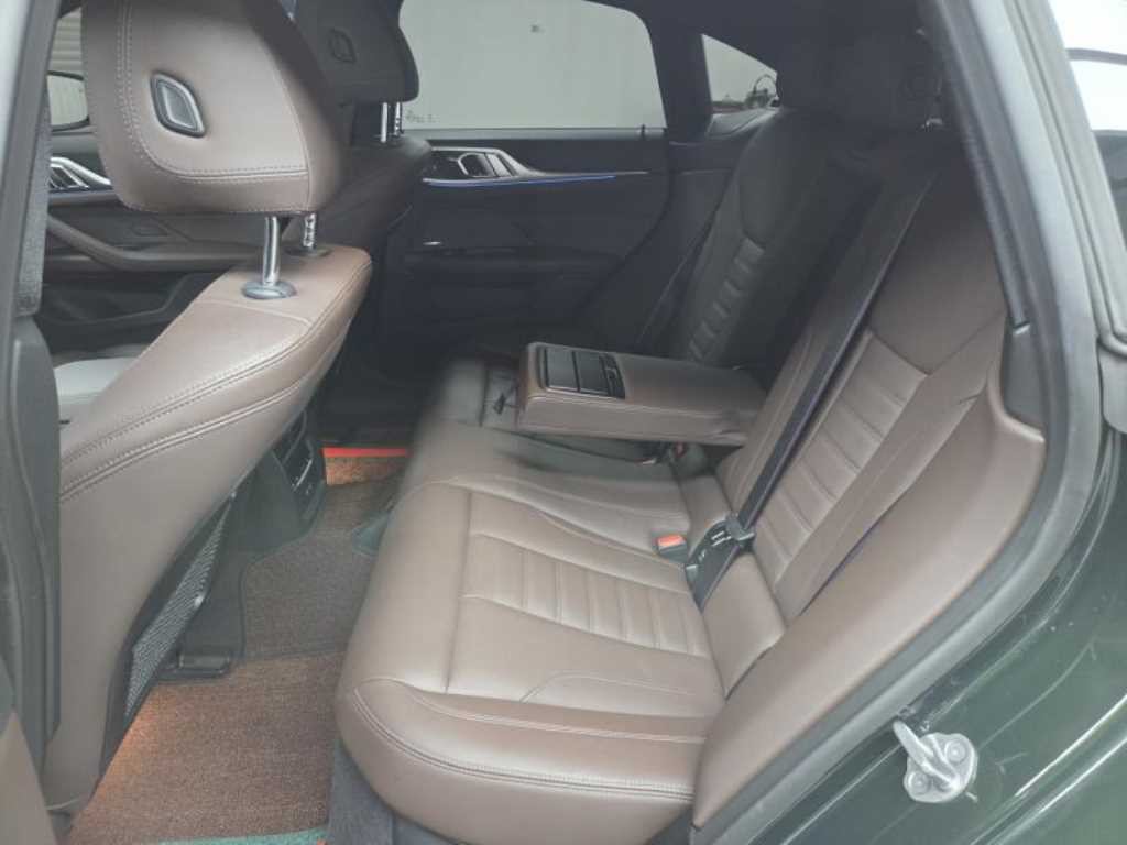 BMW i4 eDrive 40 M 스포츠 프로 이미지 10
