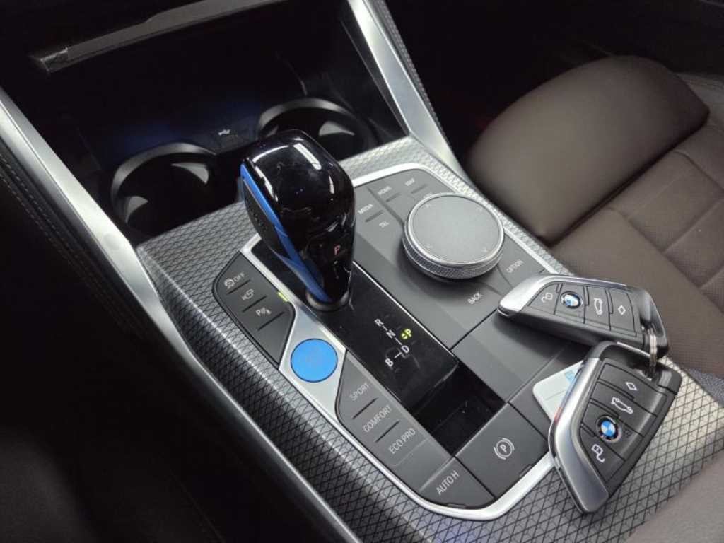 BMW i4 eDrive 40 M 스포츠 프로 이미지 15
