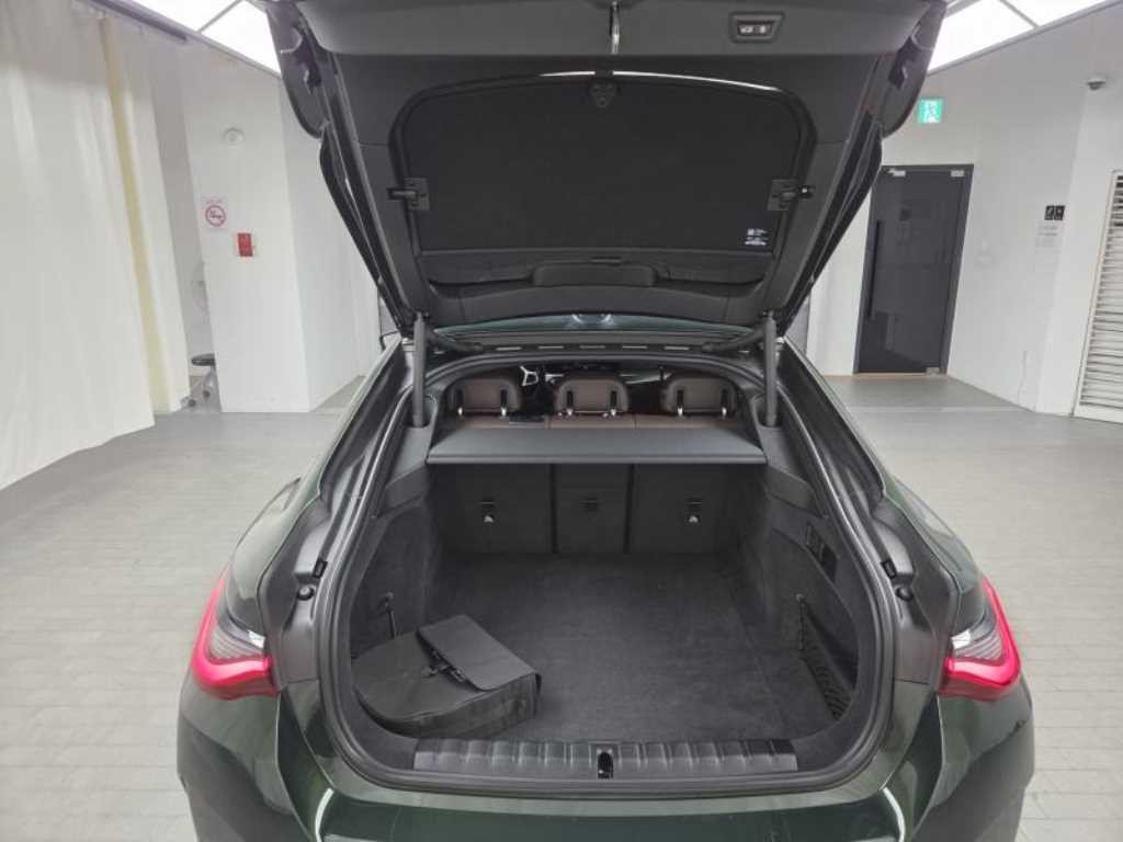 BMW i4 eDrive 40 M 스포츠 프로 이미지 17