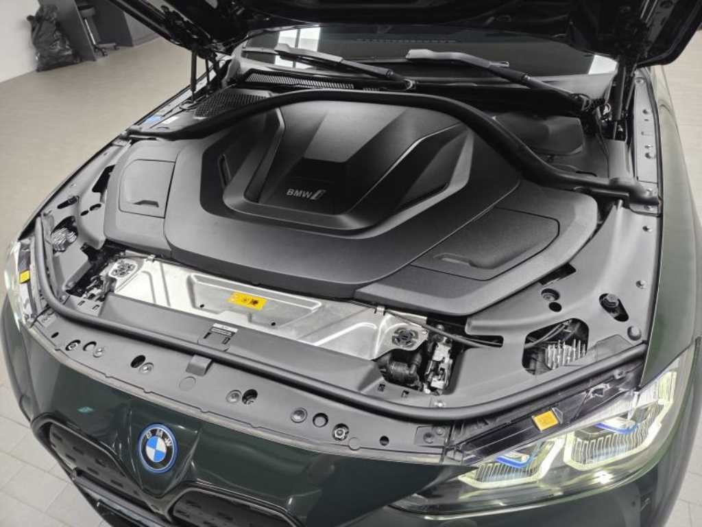 BMW i4 eDrive 40 M 스포츠 프로 이미지 5