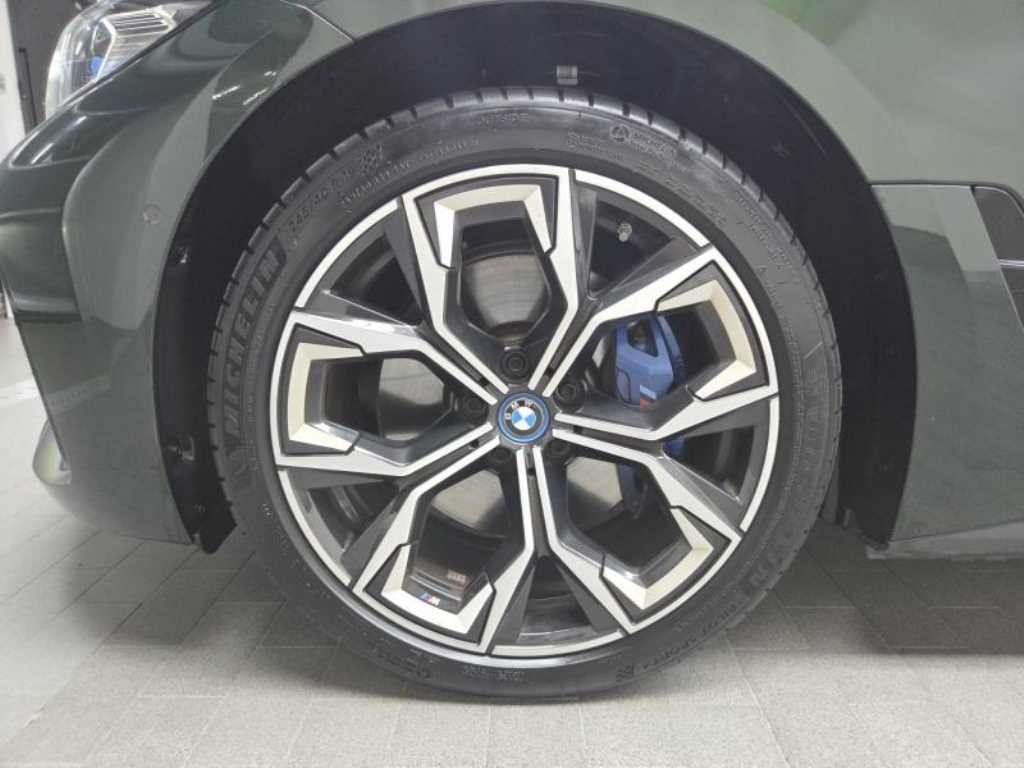 BMW i4 eDrive 40 M 스포츠 프로 이미지 6