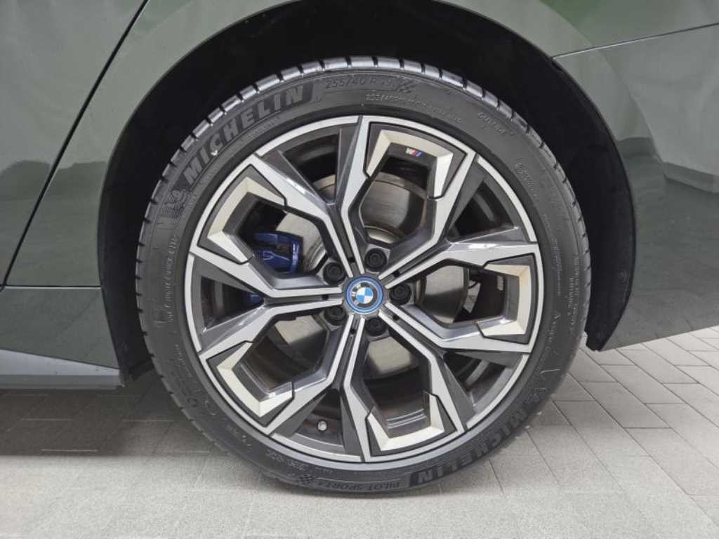 BMW i4 eDrive 40 M 스포츠 프로 이미지 7