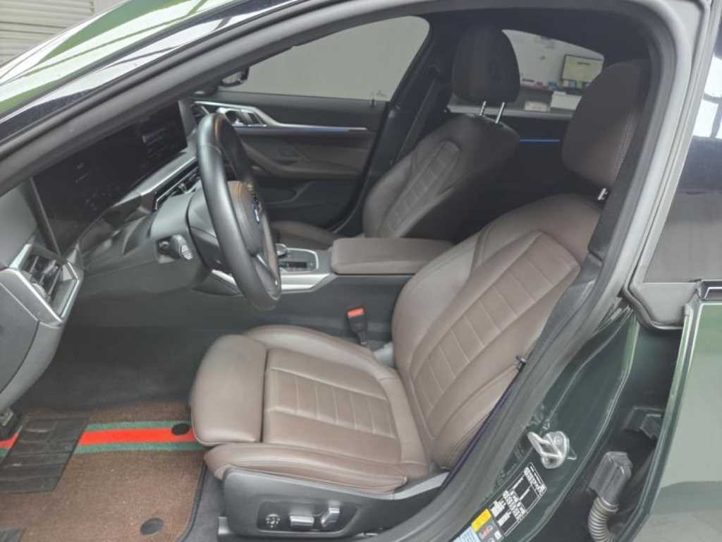 BMW i4 eDrive 40 M 스포츠 프로 이미지 9