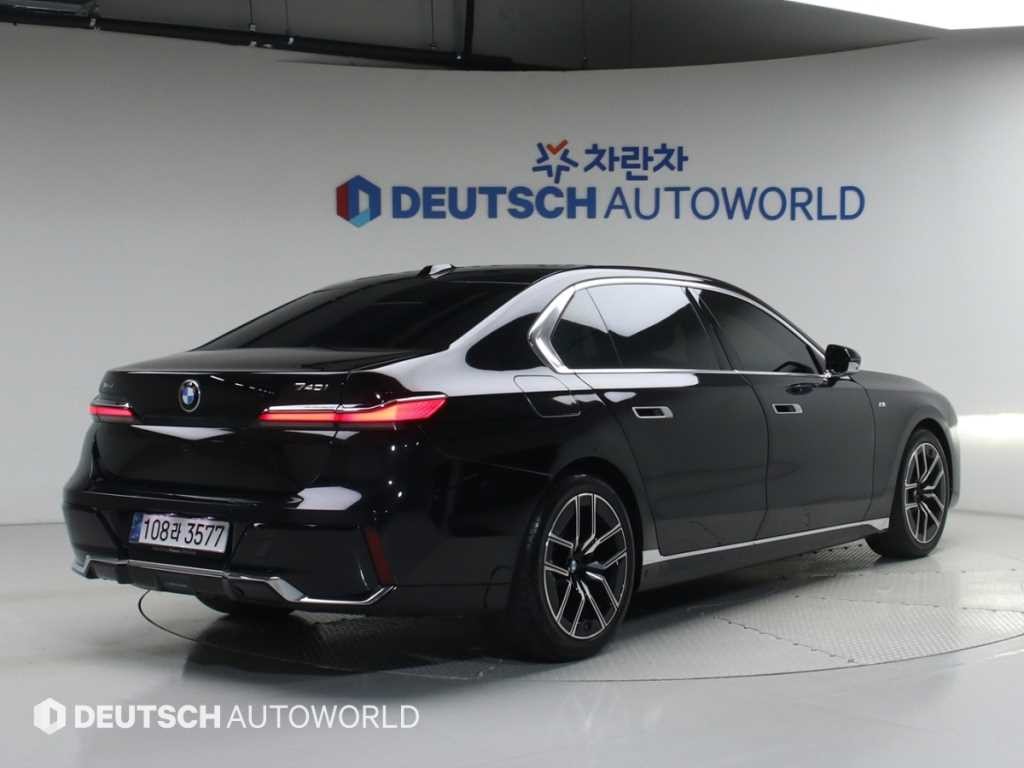 BMW 7시리즈 7시리즈 (G70) 740i xDrive M 스포츠 이미지 2