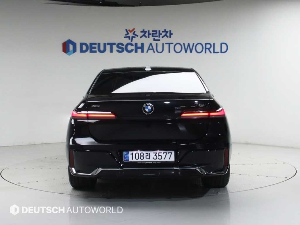 BMW 7시리즈 7시리즈 (G70) 740i xDrive M 스포츠 이미지 4