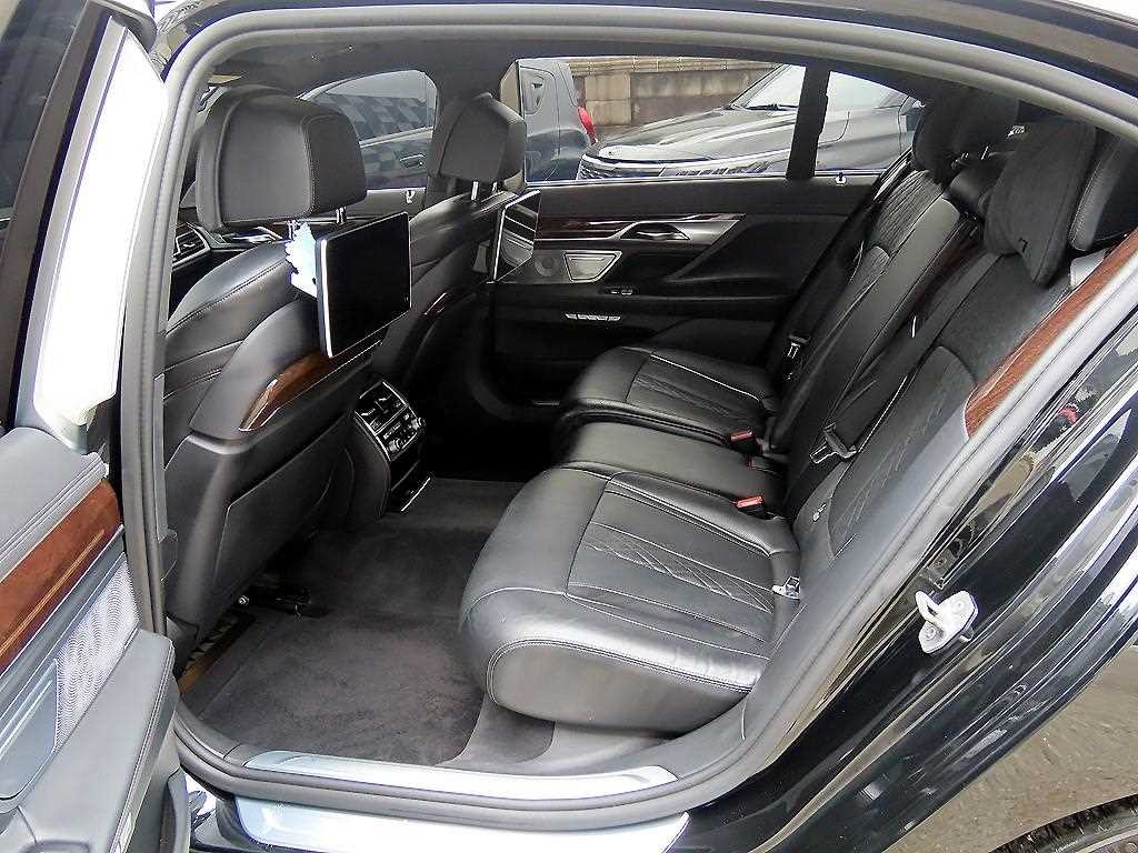 BMW 7시리즈 7시리즈 (G11) 750i xDrive 이미지 6