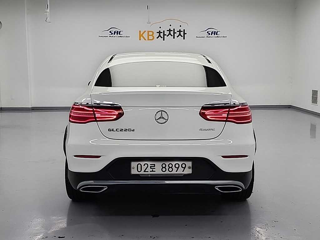 벤츠 GLC 클래스 GLC클래스 X253 GLC 220 d 4MATIC 쿠페 이미지 3