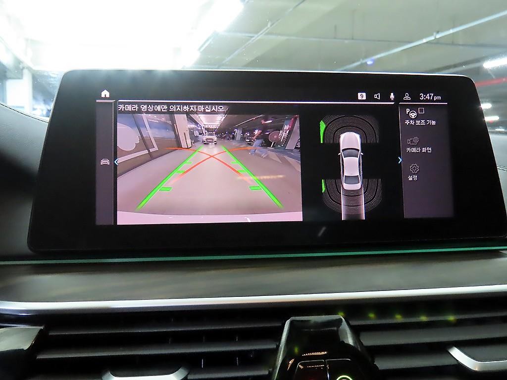BMW 5시리즈 5시리즈 (G30) 530e M 스포츠 이미지 14