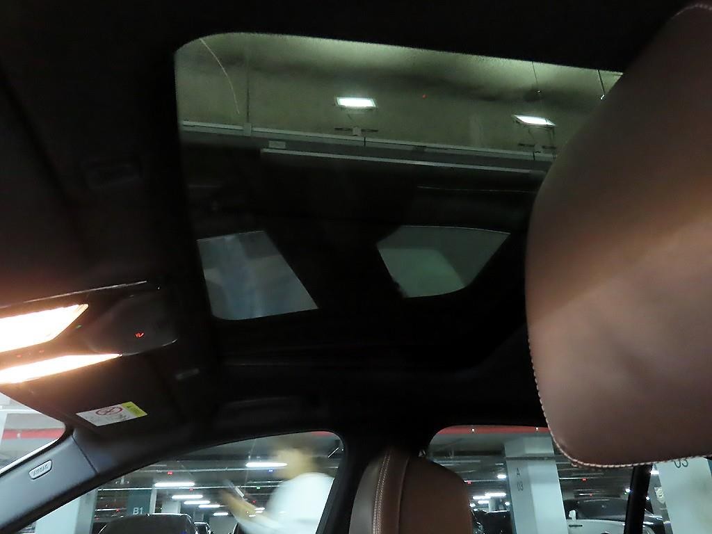 BMW 5시리즈 5시리즈 (G30) 530e M 스포츠 이미지 17