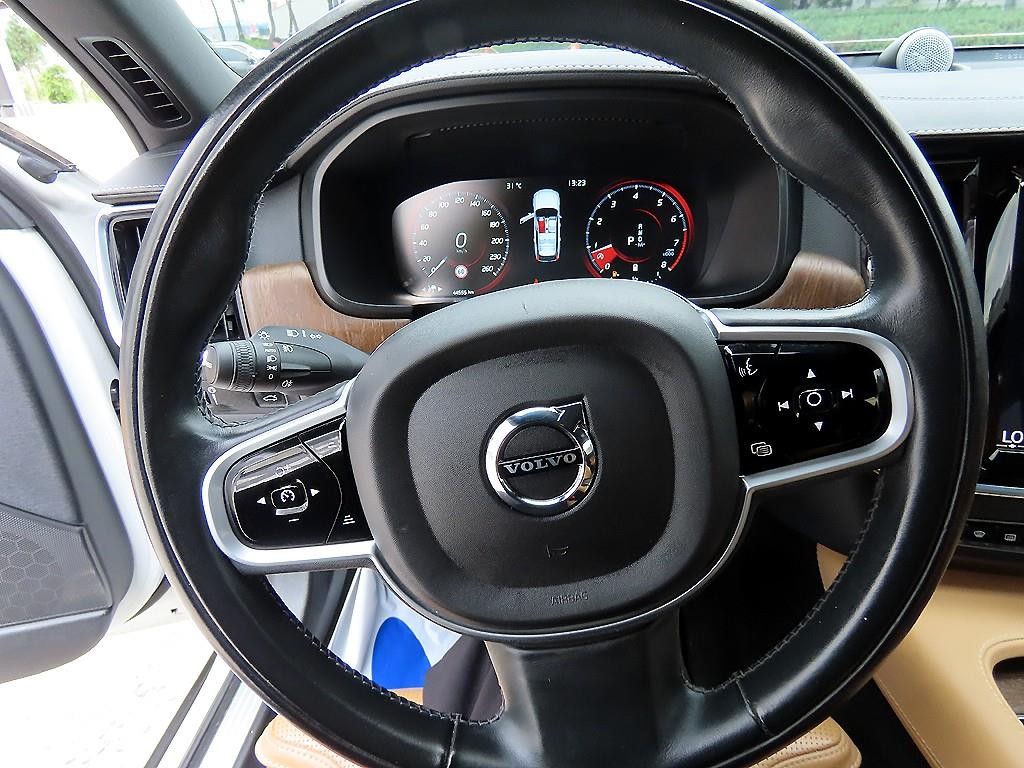 볼보 V90 V90 크로스컨트리 B5 AWD 이미지 8