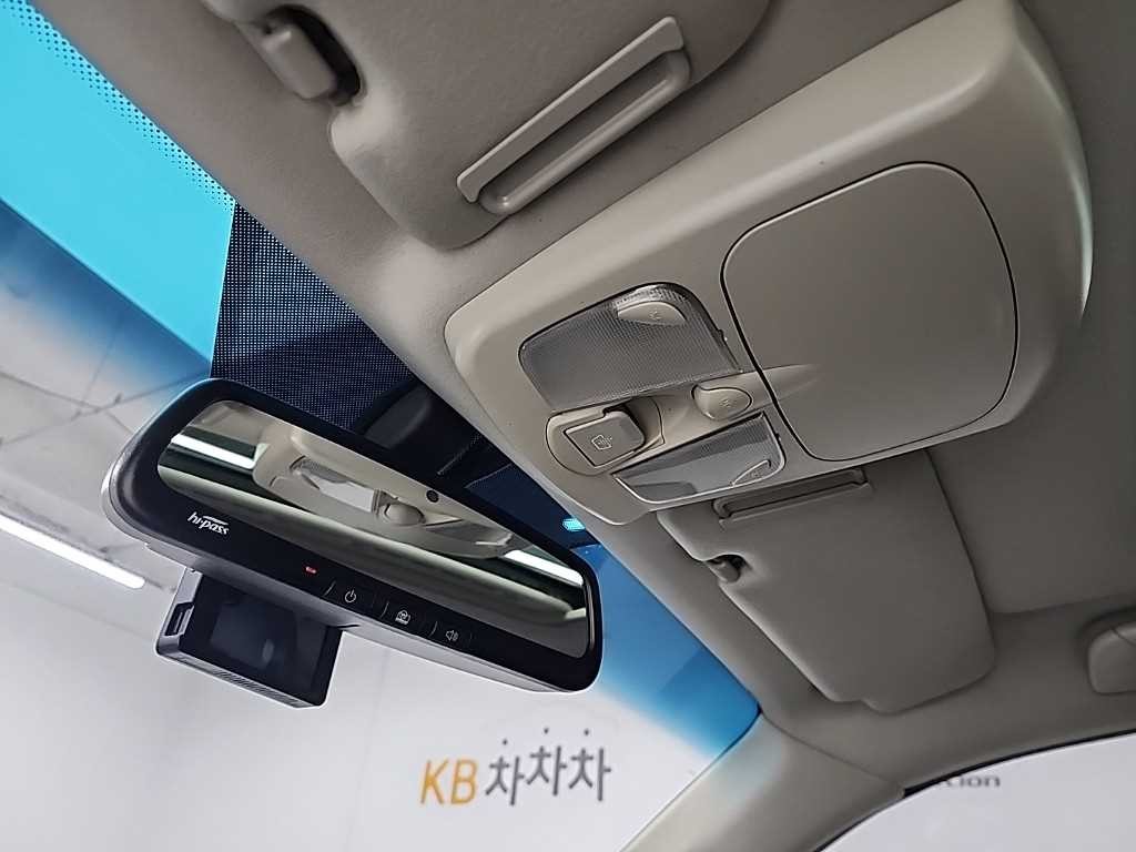 KG모빌리티(쌍용) 렉스턴 렉스턴W 2.2 4WD RX7 럭셔리 이미지 17