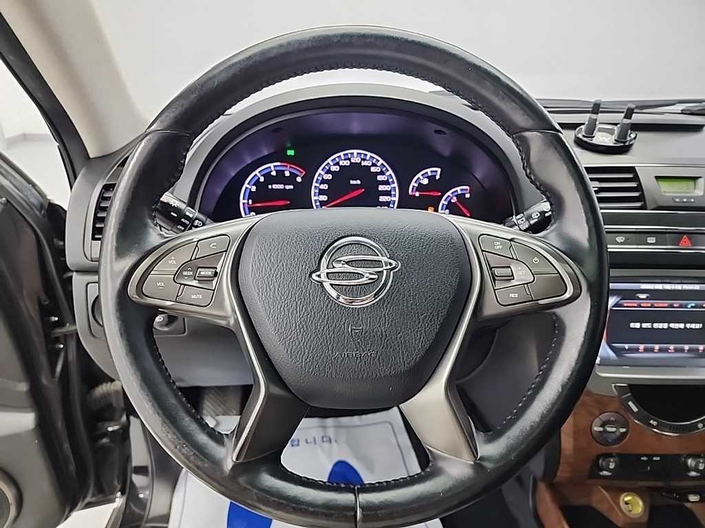 KG모빌리티(쌍용) 렉스턴 렉스턴W 2.2 4WD RX7 럭셔리 이미지 9