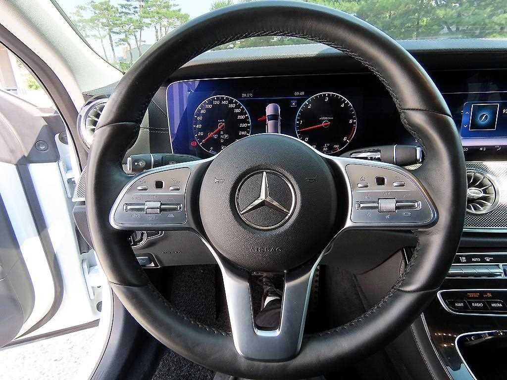 벤츠 CLS 클래스 CLS클래스 C257 CLS 400d 4MATIC AMG Line 이미지 8