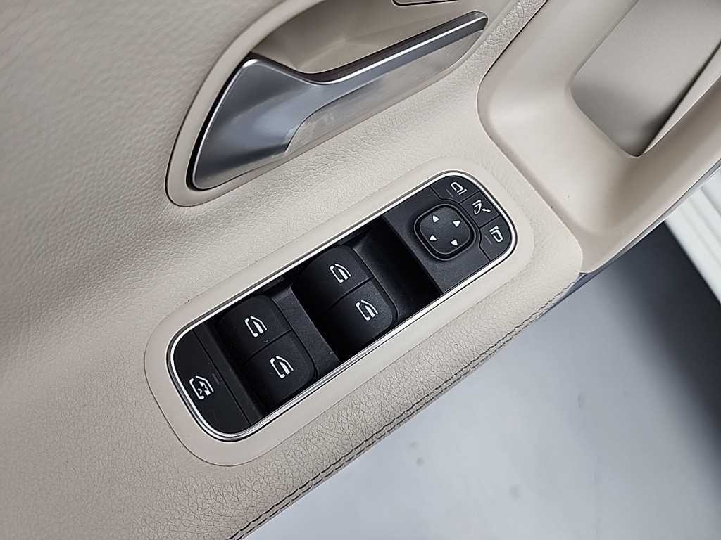 벤츠 A 클래스 A클래스 W177 A220 해치백 이미지 18