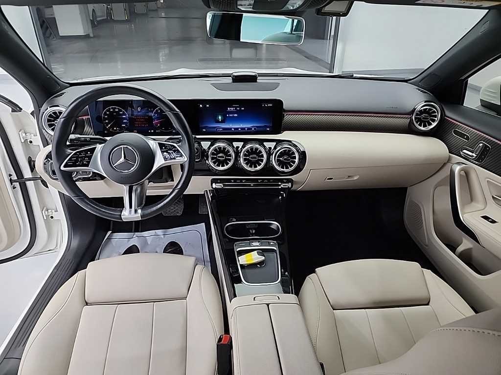 벤츠 A 클래스 A클래스 W177 A220 해치백 이미지 7
