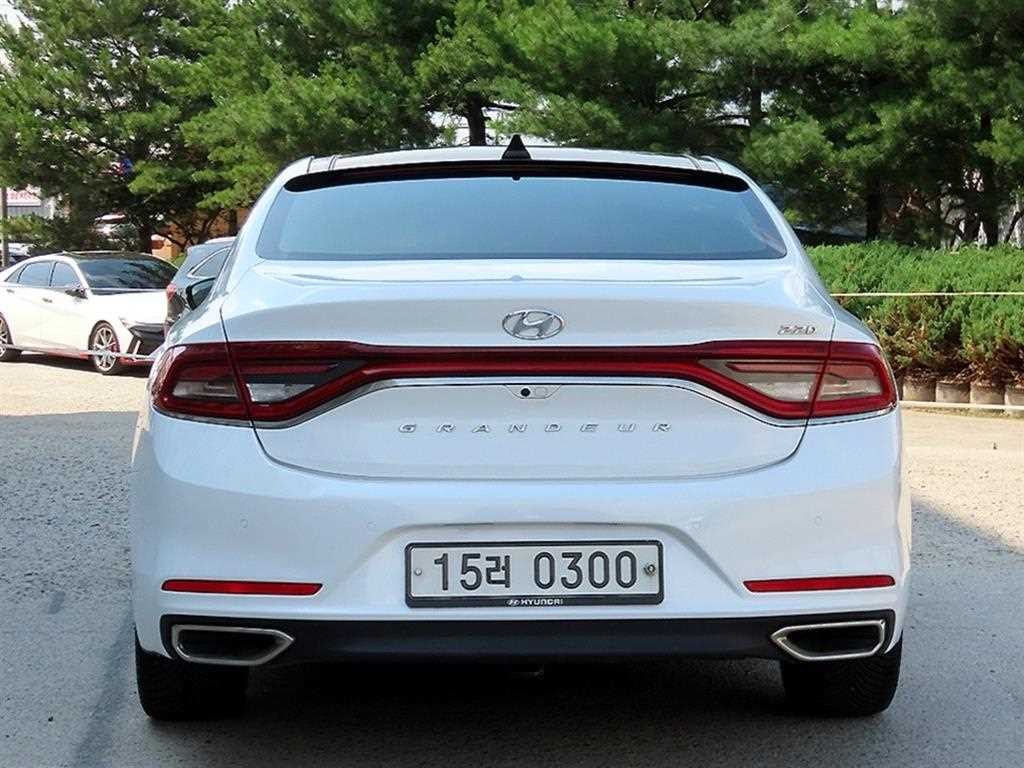 현대 그랜저 그랜저 IG 2.2 VGT 프리미엄 이미지 4