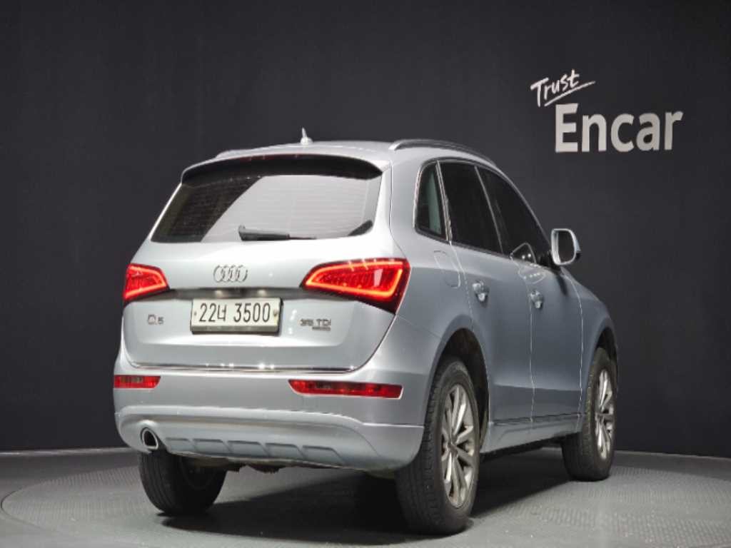 아우디 Q5 35 TDI 콰트로 이미지 2