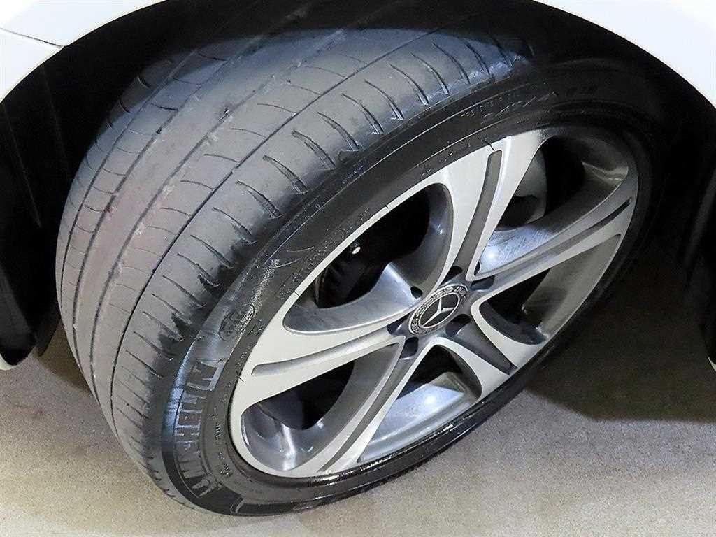 벤츠 E 클래스 E-클래스 W213 E200 아방가르드 이미지 20