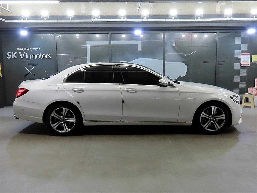 벤츠 E 클래스 E-클래스 W213 E200 아방가르드 이미지 3