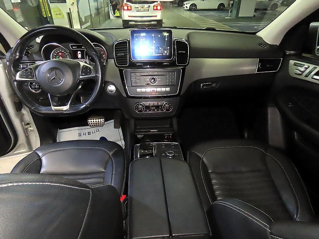 벤츠 GLE 클래스 GLE 클래스 W166 GLE 350 d 4MATIC 쿠페 이미지 10