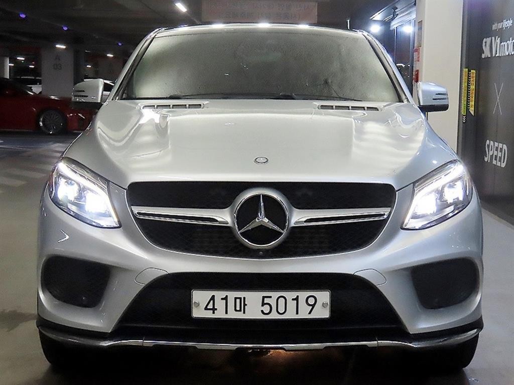 벤츠 GLE 클래스 GLE 클래스 W166 GLE 350 d 4MATIC 쿠페 이미지 2