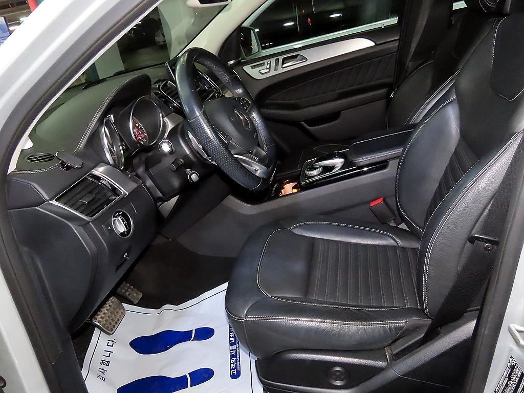 벤츠 GLE 클래스 GLE 클래스 W166 GLE 350 d 4MATIC 쿠페 이미지 6