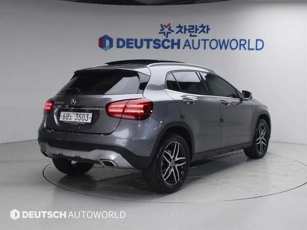 벤츠 GLA 클래스 GLA클래스 X156 GLA220 프리미엄 이미지 2