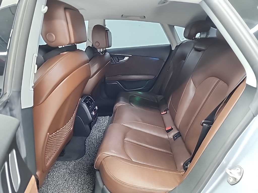 아우디 A7 55 TDI 콰트로 프리미엄 이미지 12