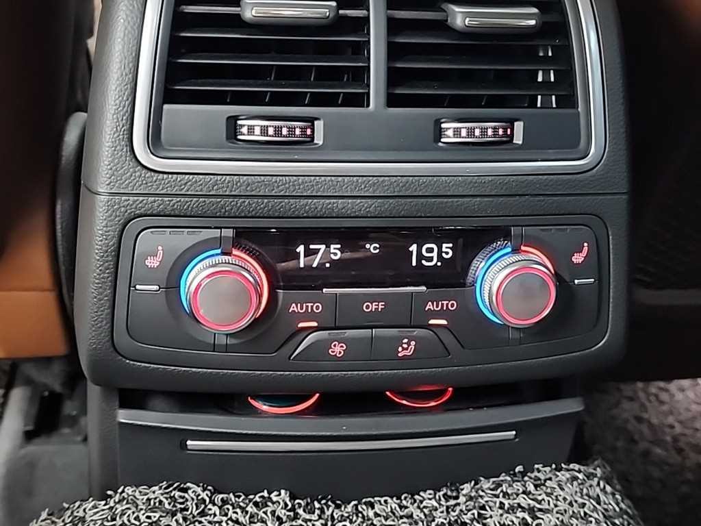 아우디 A7 55 TDI 콰트로 프리미엄 이미지 13