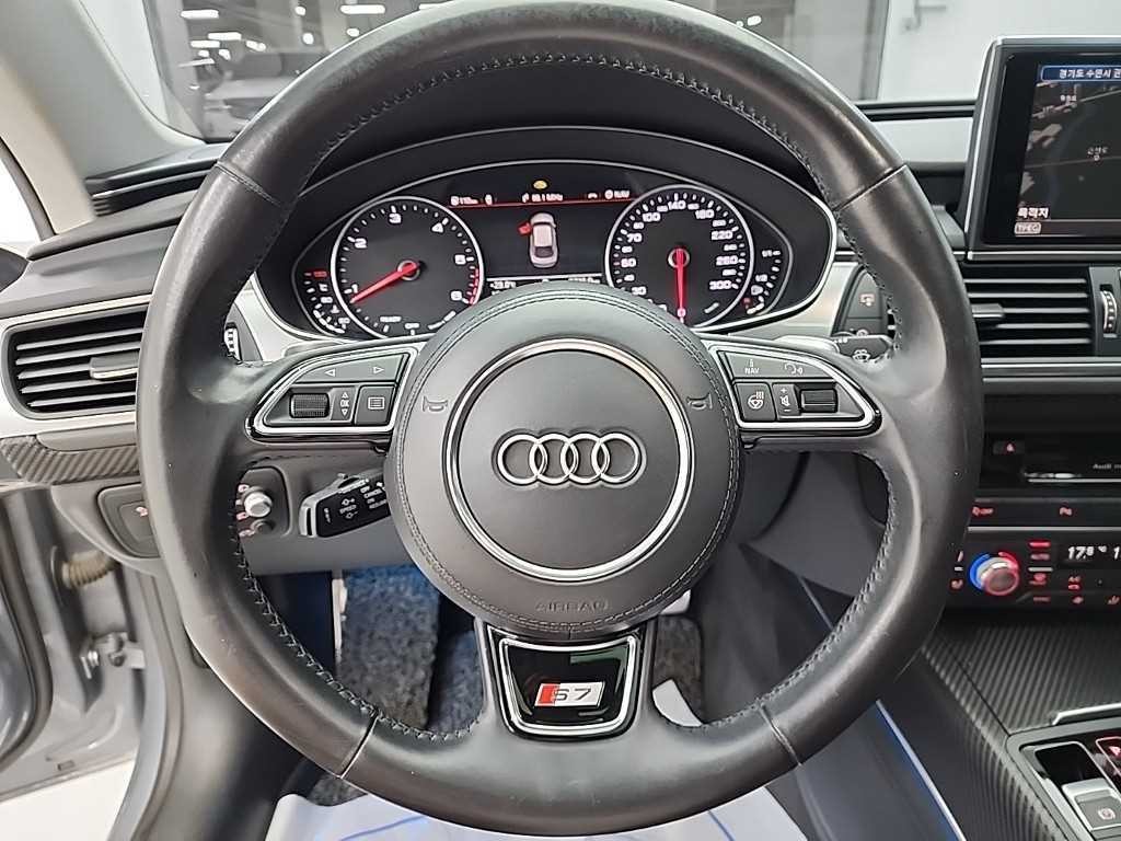 아우디 A7 55 TDI 콰트로 프리미엄 이미지 9