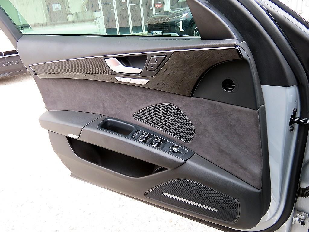 아우디 A8 뉴A8 3.0 TDI 콰트로 이미지 11
