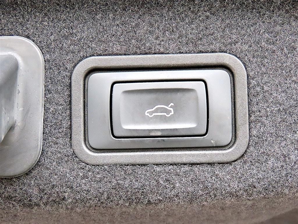 아우디 A8 뉴A8 3.0 TDI 콰트로 이미지 17