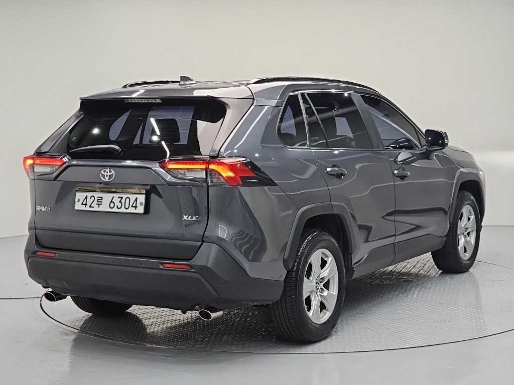 토요타 라브4 RAV4(5세대) 2.5 2WD 이미지 4