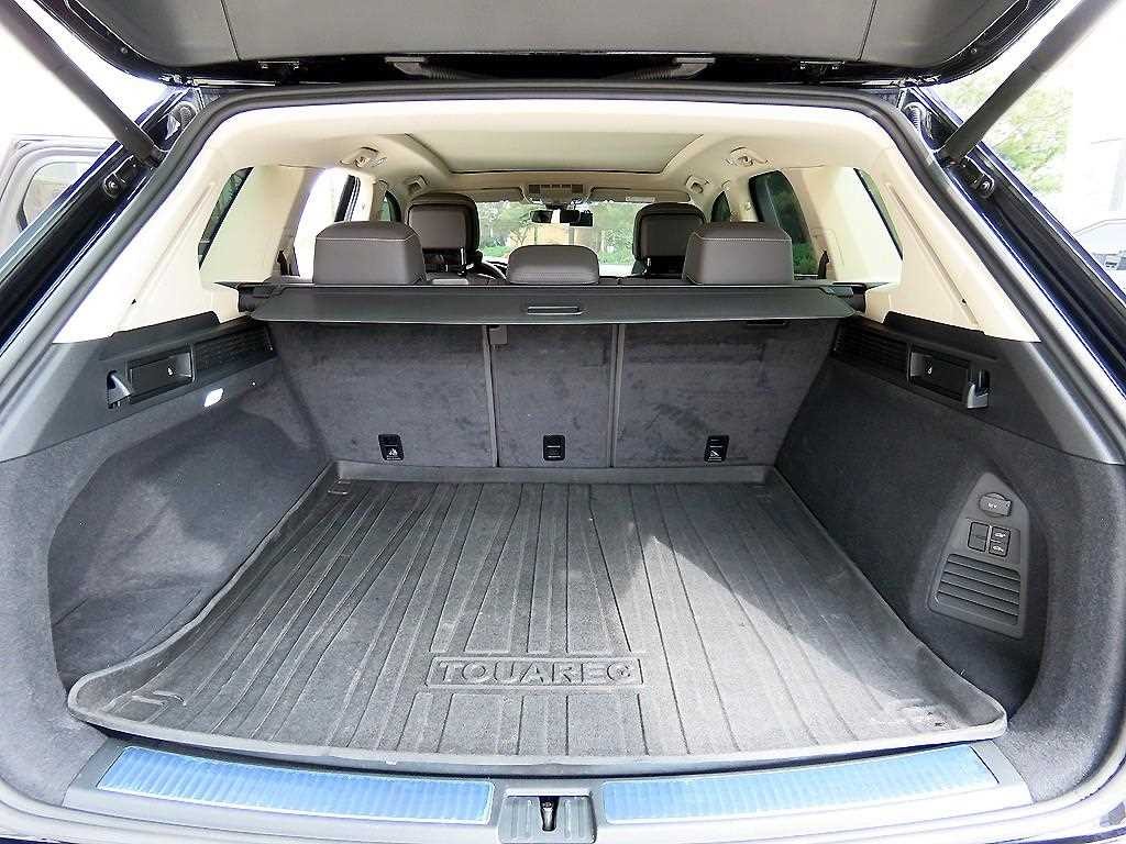폭스바겐 투아렉 투아렉 3세대 3.0 TDI 프레스티지 이미지 17