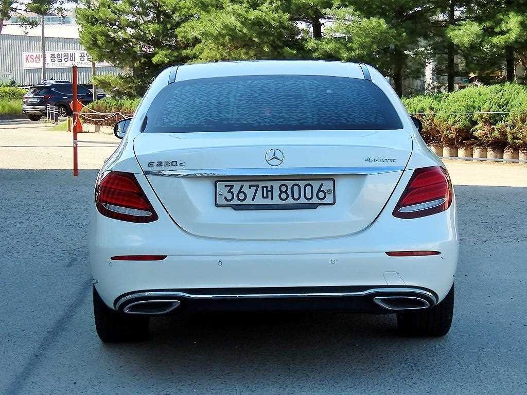 벤츠 E 클래스 E-클래스 W213 E220d 익스클루시브 이미지 4