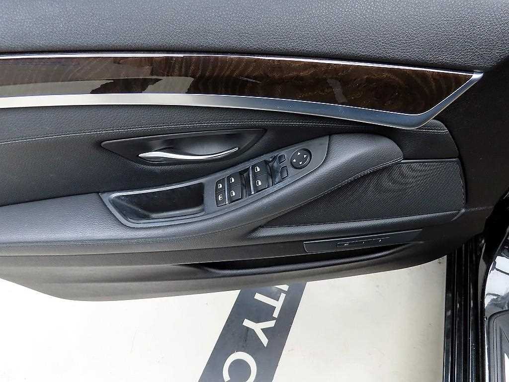 BMW 5시리즈 5시리즈 (F10) 528i 이미지 11