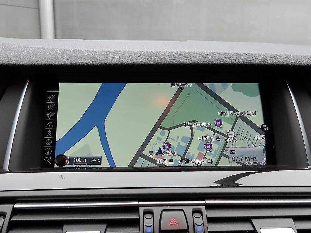 BMW 5시리즈 5시리즈 (F10) 528i 이미지 14